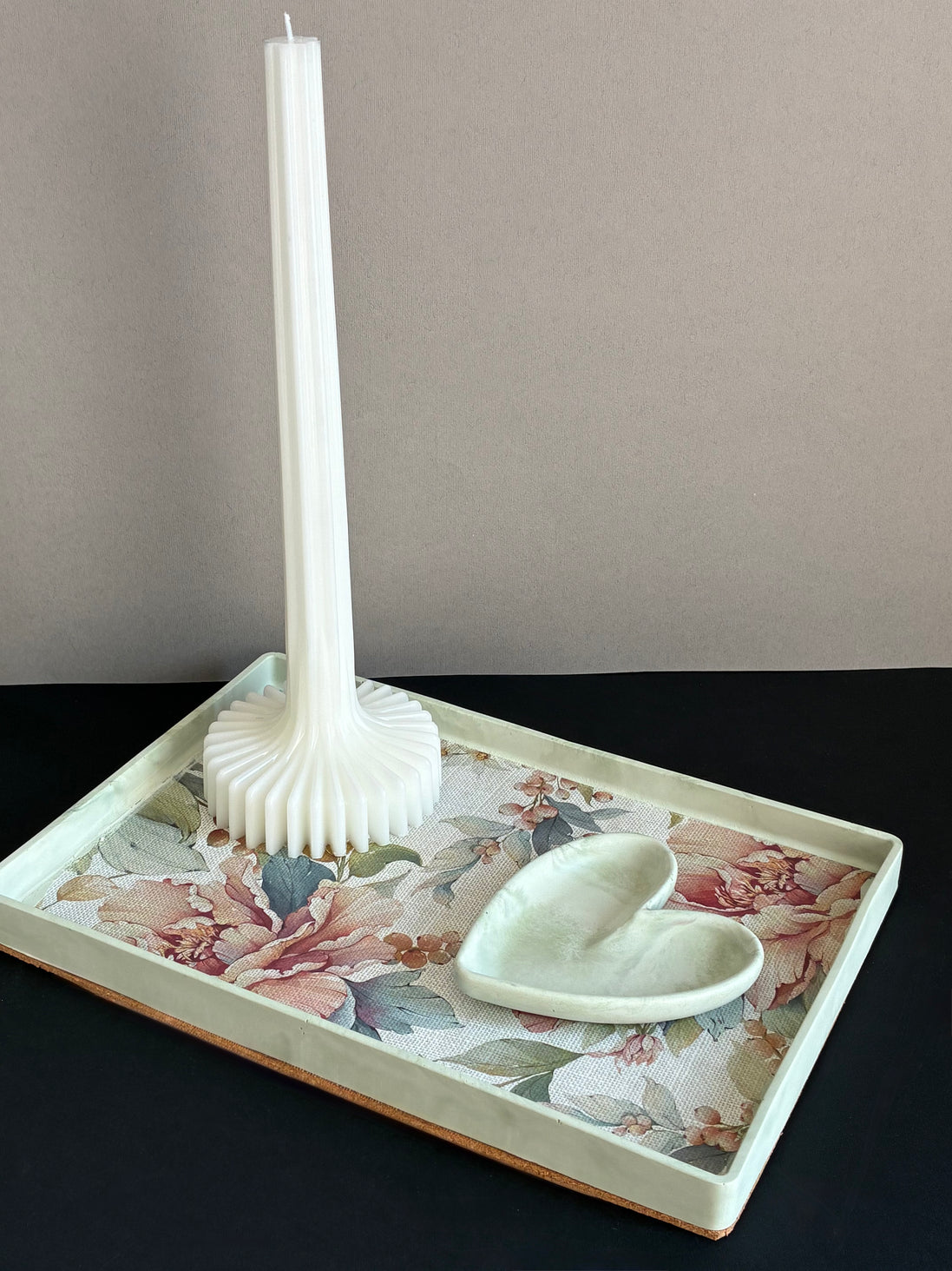 The Sculpted Gift Box