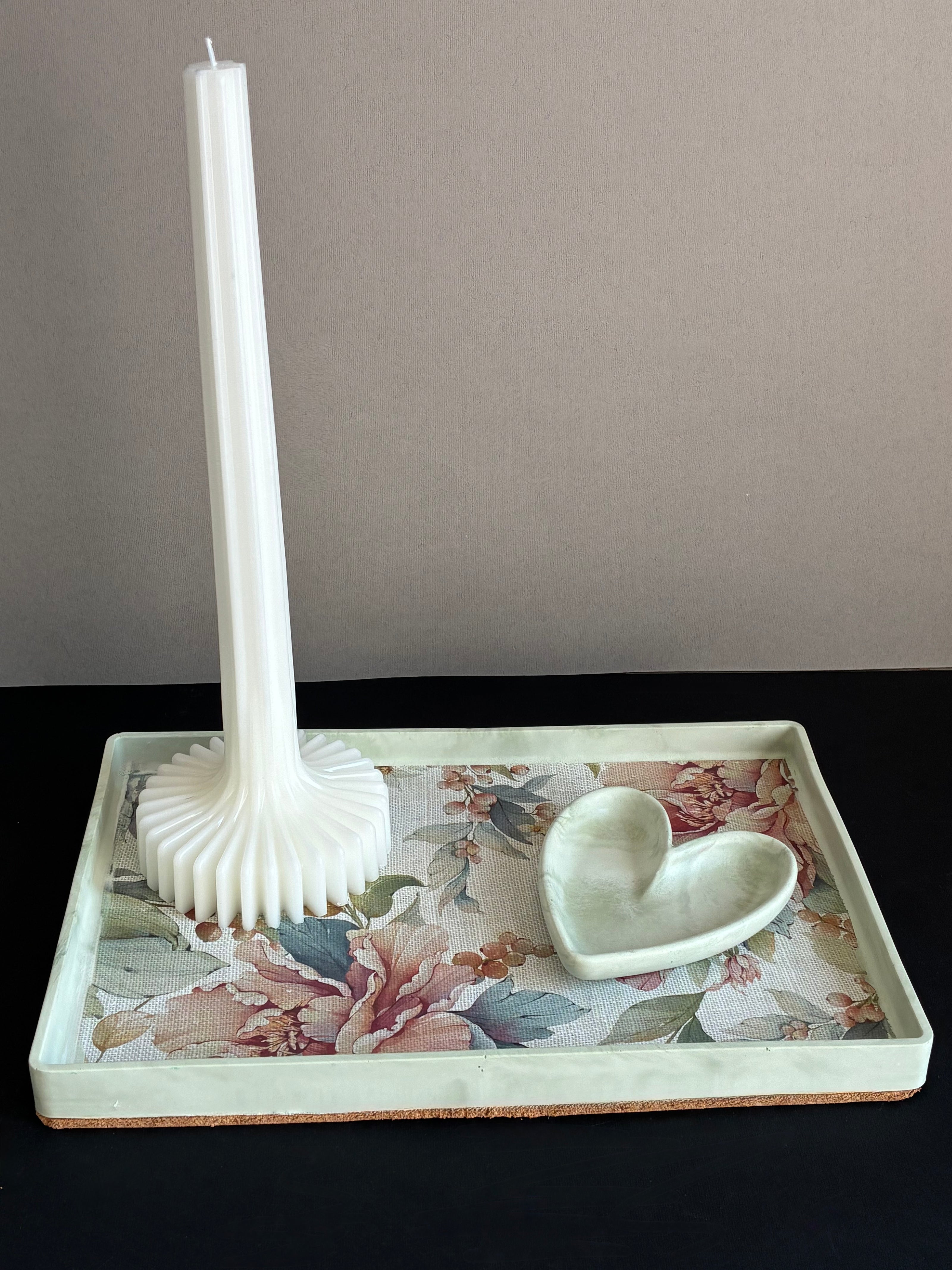 The Sculpted Gift Box